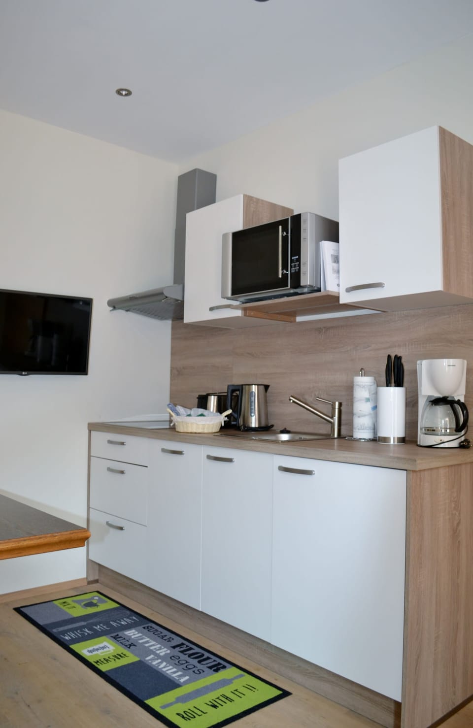 Apartment, Private Bathroom (App. für 2 Personen klein) | Living area | LED TV