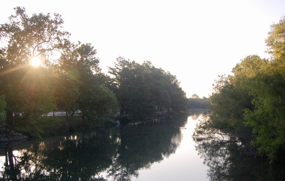 Walk 1/2 Block to Cibolo Creek