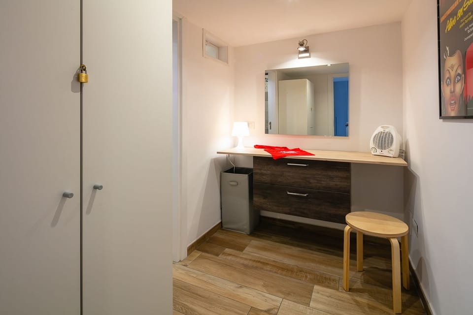 City Apartment, 1 Bedroom | Room amenity