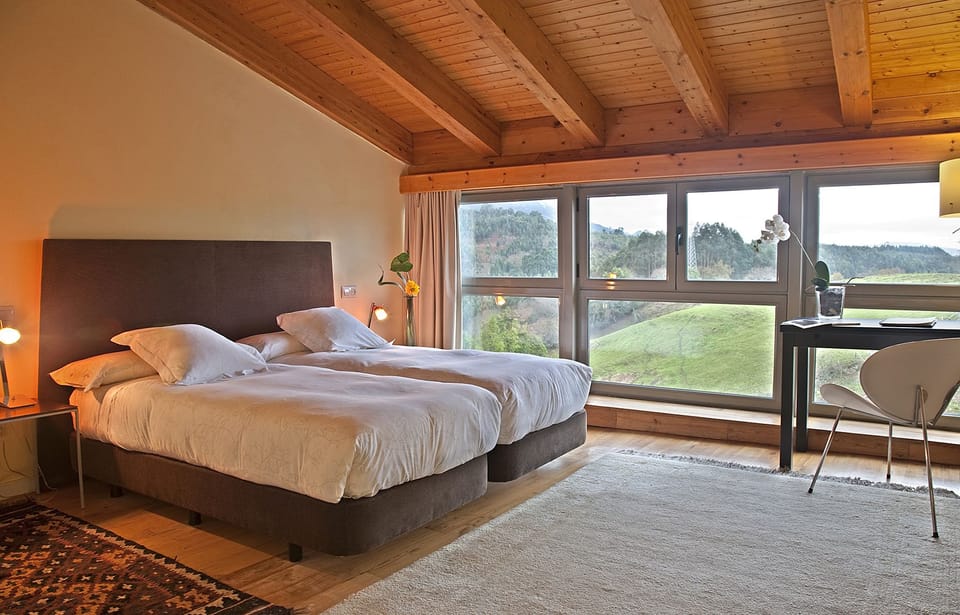 Superior Double or Twin Room | Free cribs/infant beds, rollaway beds, free WiFi, bed sheets