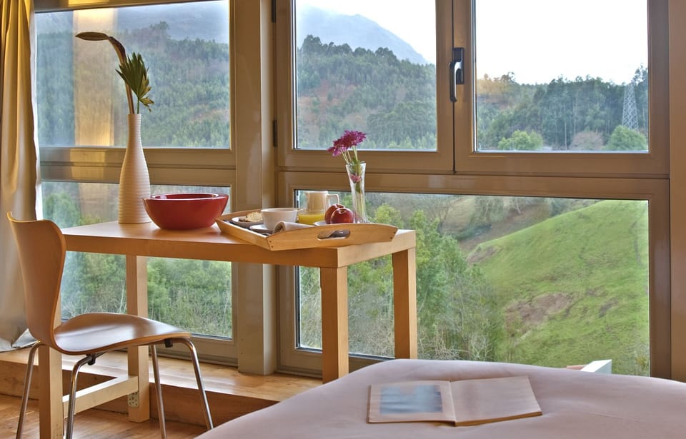 Superior Double or Twin Room | Free cribs/infant beds, rollaway beds, free WiFi, bed sheets