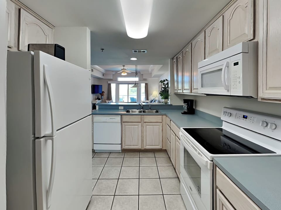 Full Kitchen