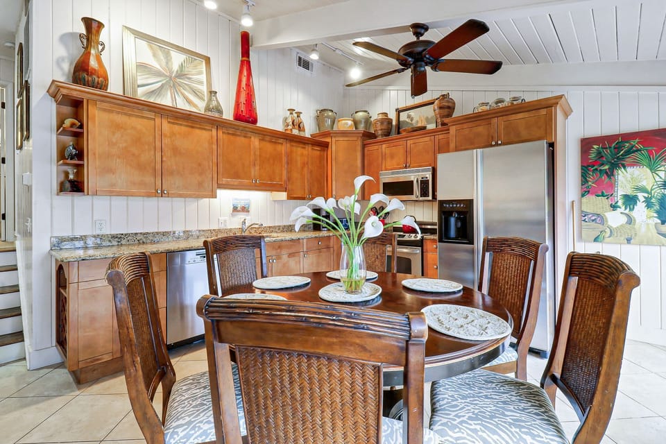 Dinning area/Kitchen