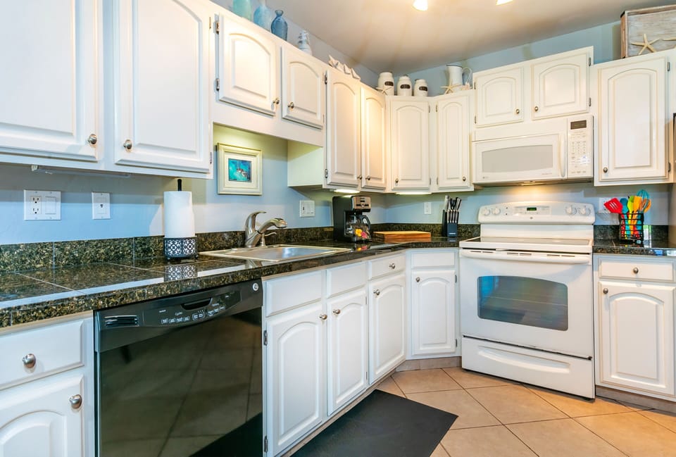 Kitchen - Kitchen