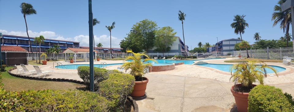 Area Piscina 2 / Pool Facilities 2