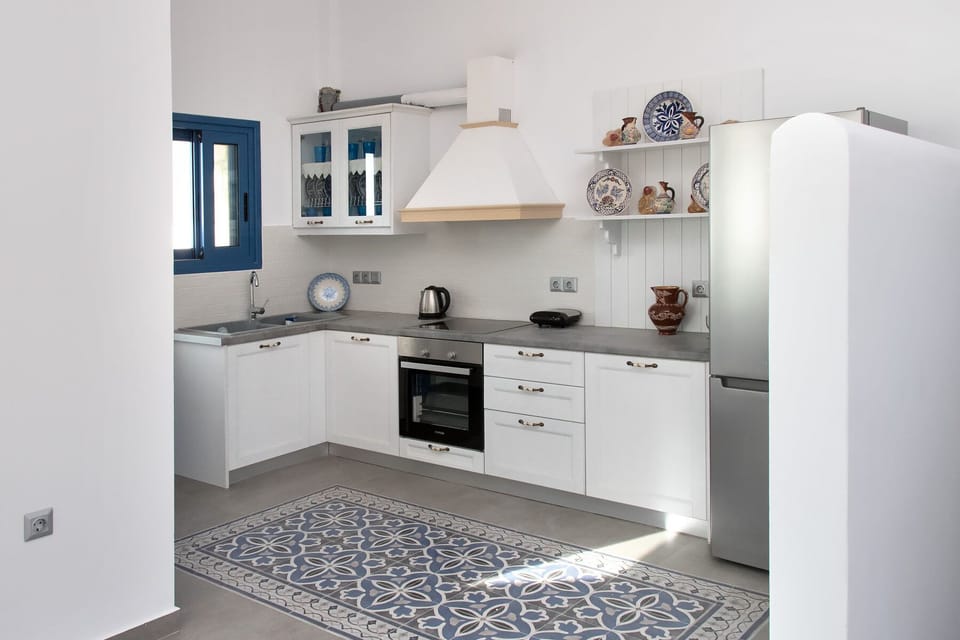 Aelia Luxury Villa-Fully equipped kitchen