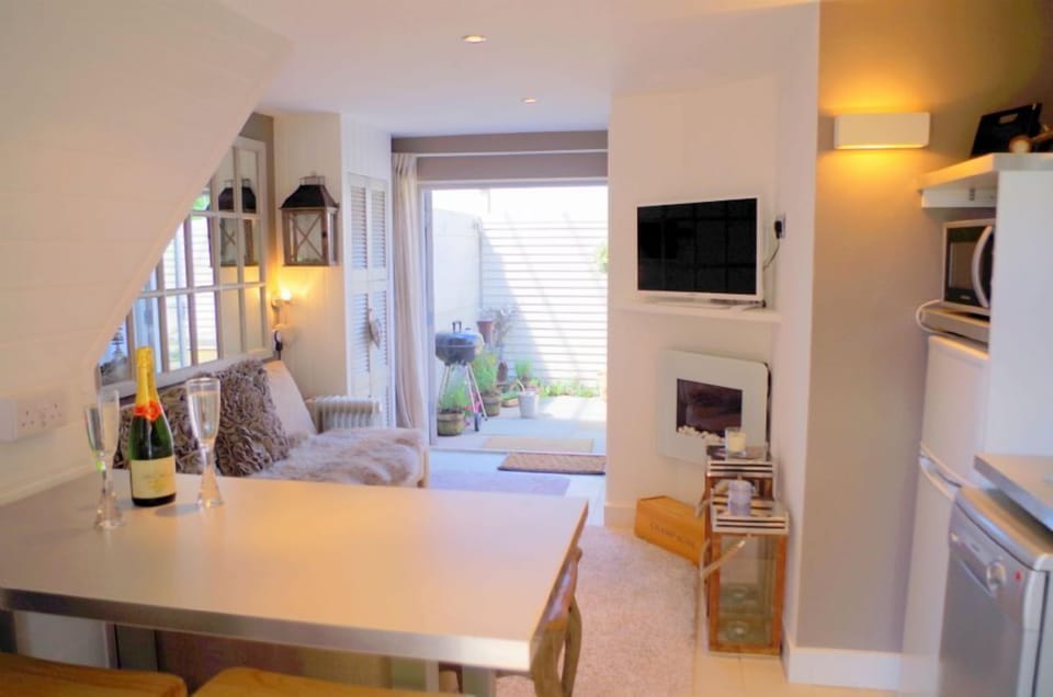 A relaxing open plan retreat