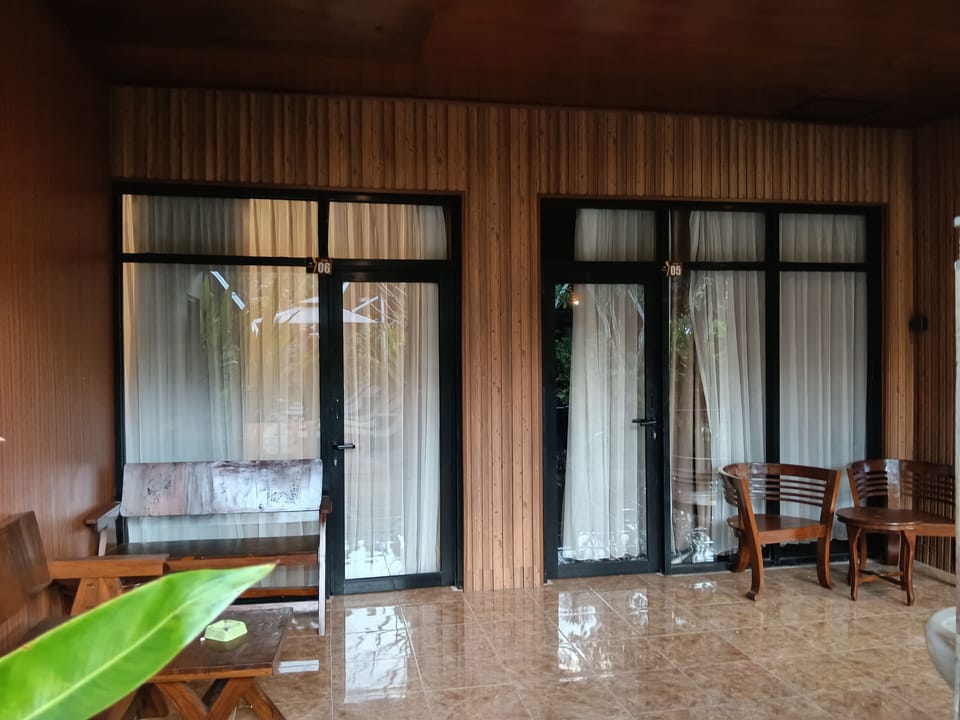 Standard Double Room | Living area