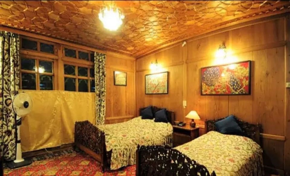 Superior Room | 1 bedroom, desk, soundproofing, rollaway beds (surcharge)
