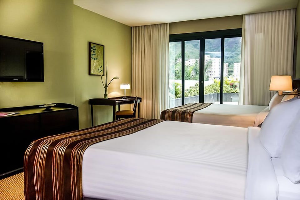 Egyptian cotton sheets, hypo-allergenic bedding available
