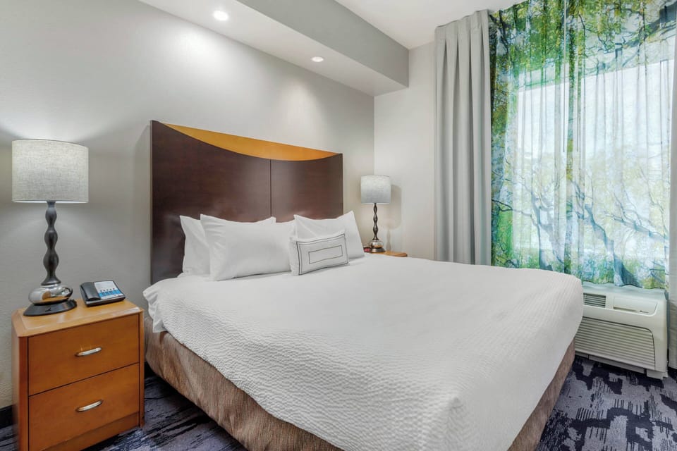 Desk, blackout drapes, iron/ironing board, free WiFi