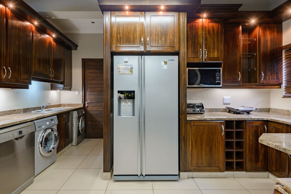 Luxury Villa, 4 Bedrooms | Private kitchen | Fridge, oven, stovetop, coffee/tea maker