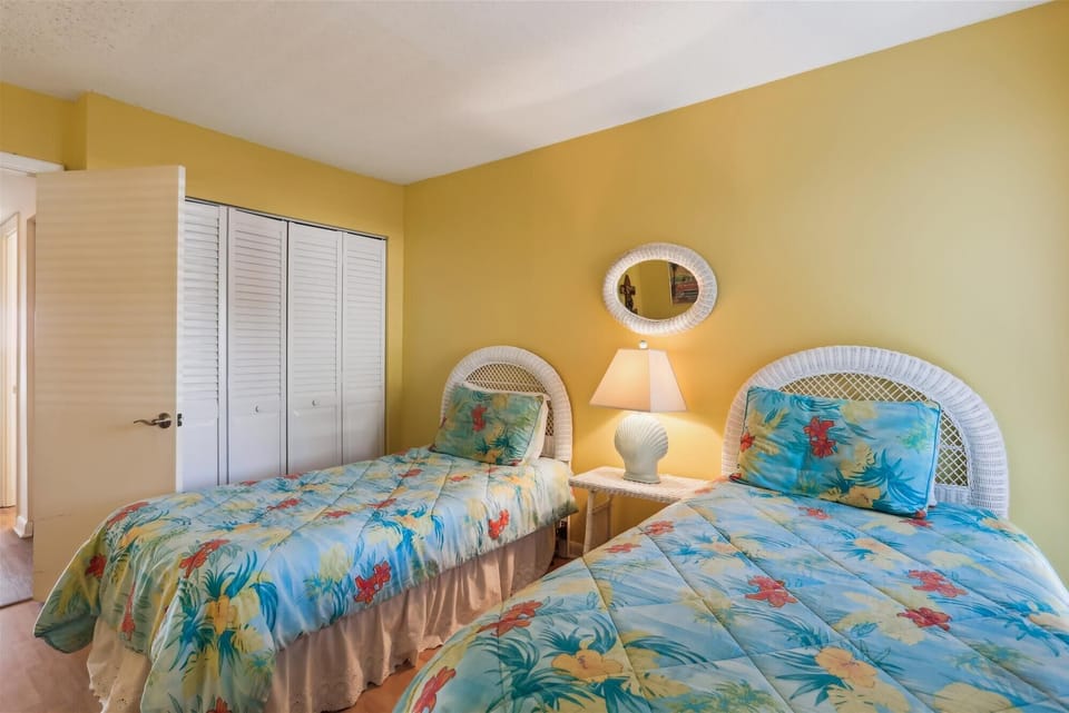 Guest Bedroom at 110 Shorewood