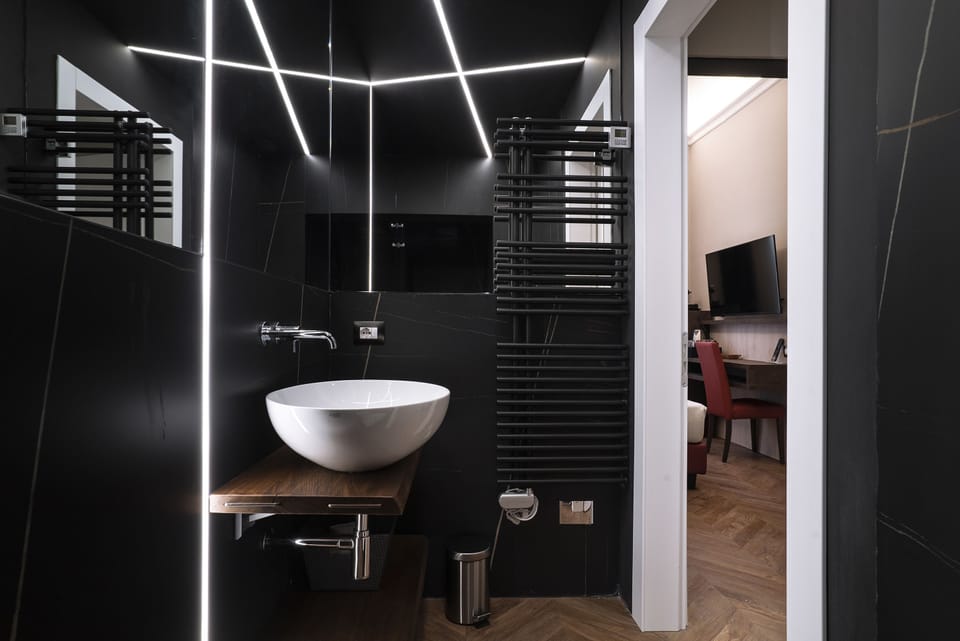 Family Quadruple Room | Bathroom | Free toiletries, hair dryer, slippers, bidet