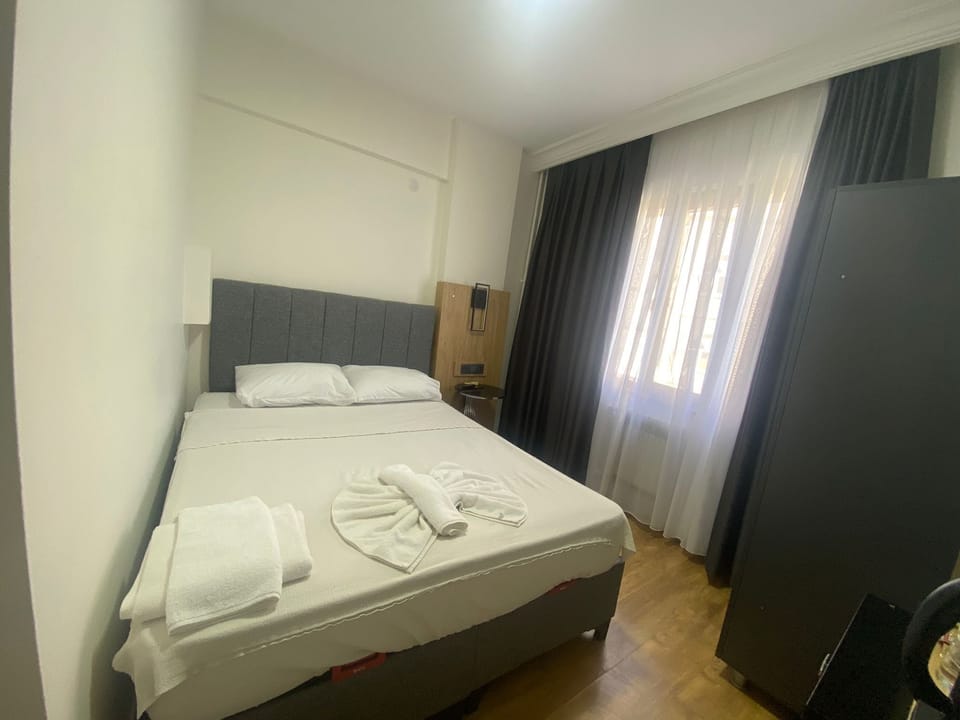 Standard Double or Twin Room | Desk, iron/ironing board (on request)