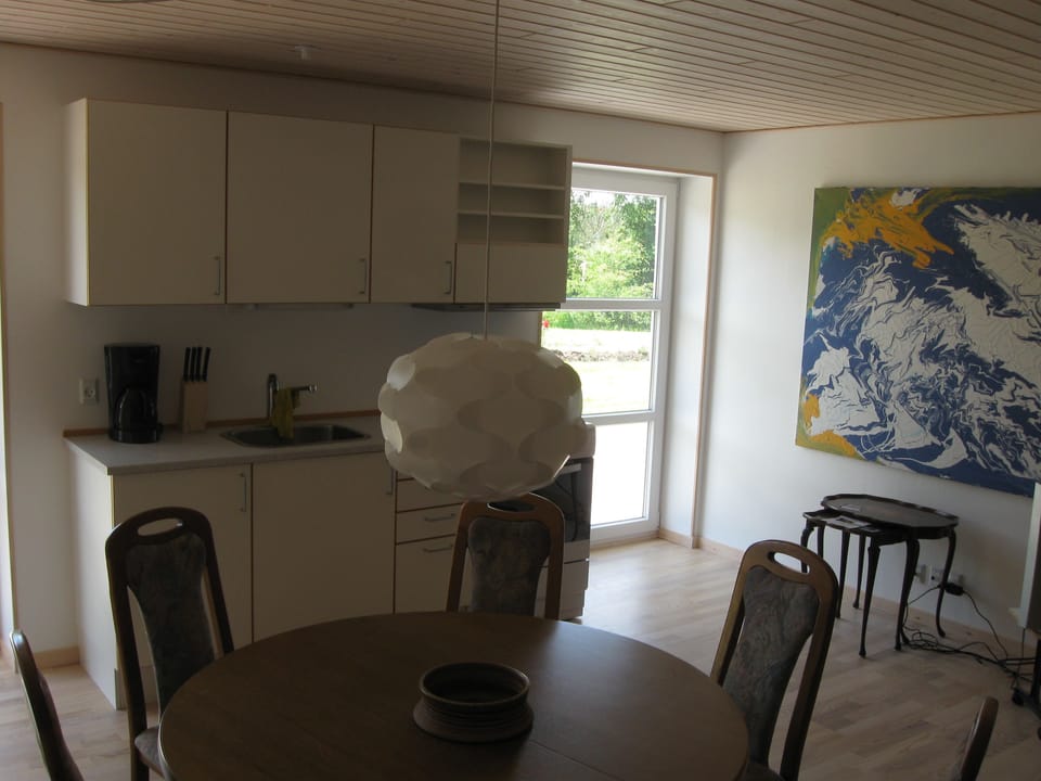 Apartment, 1 Double Bed, Non Smoking | Private kitchen | Full-size fridge, microwave, oven, stovetop
