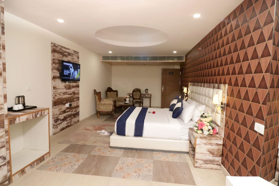 Luxury Room | In-room safe, rollaway beds, free WiFi