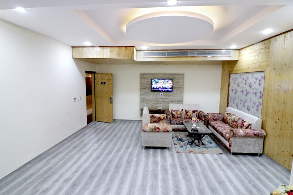 Royal Suite | In-room safe, rollaway beds, free WiFi