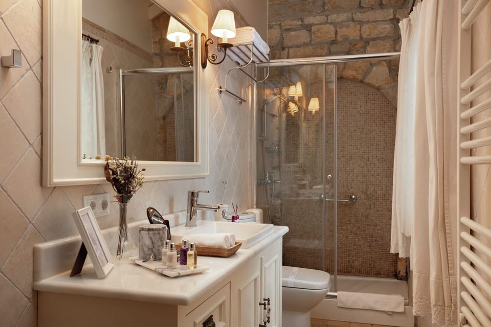 Superior Room | Minibar, in-room safe, desk, soundproofing