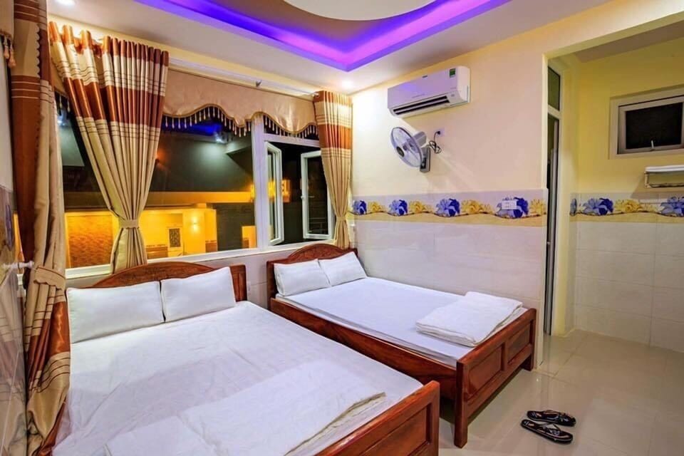Basic Triple Room | Desk, WiFi (free)