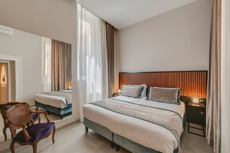 Standard Double Room | In-room safe, desk, blackout drapes, soundproofing