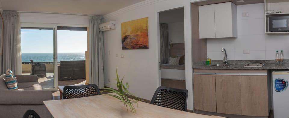 Superior Apartment, 1 Queen Bed, Beach View (4 people) | Private kitchen