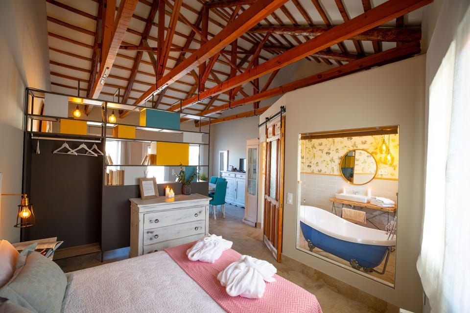 Luxury Suite, 1 Double Bed with Sofa bed | Premium bedding, memory foam beds, individually decorated