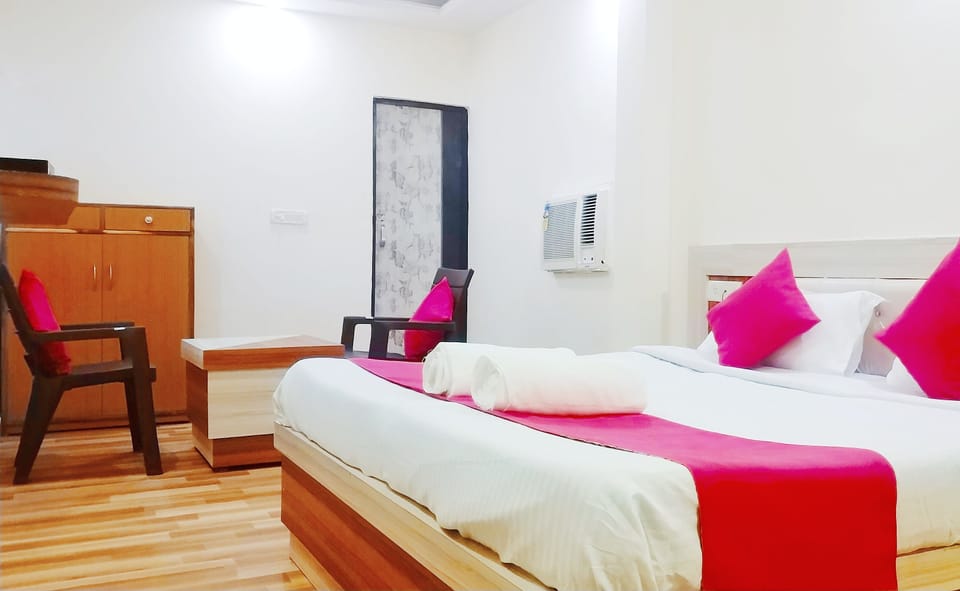 Comfort Double Room | Iron/ironing board, rollaway beds, free WiFi