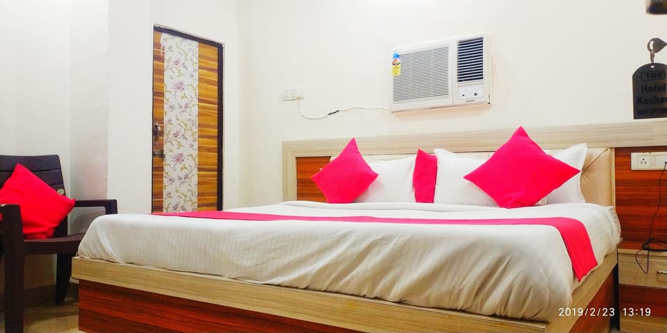 Comfort Double Room | Iron/ironing board, rollaway beds, free WiFi