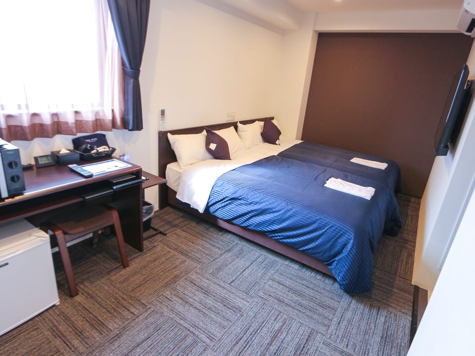 Individually decorated, desk, iron/ironing board, free WiFi
