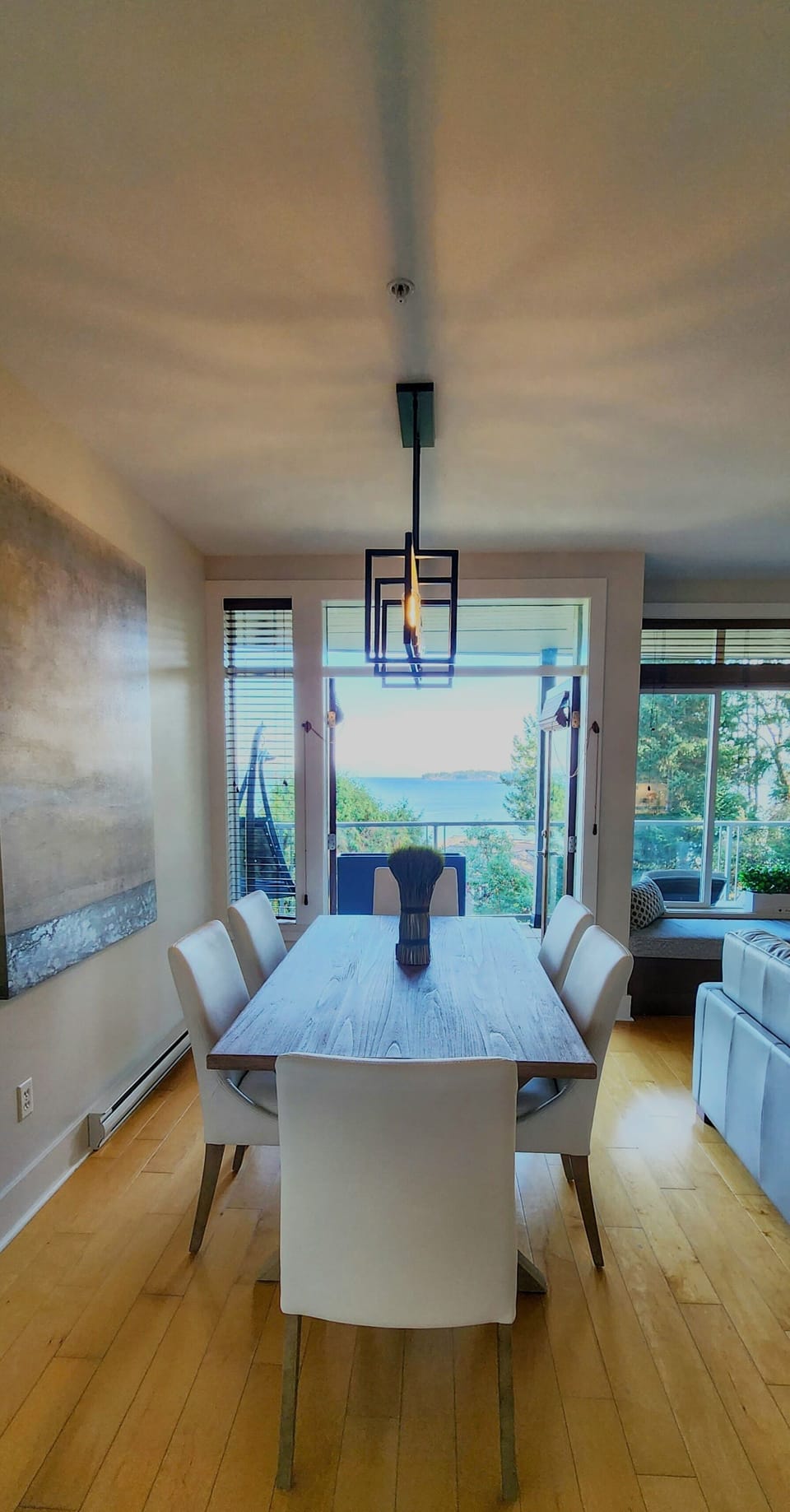 Enjoy a direct view of Rathtrevor Beach while enjoying your meals.