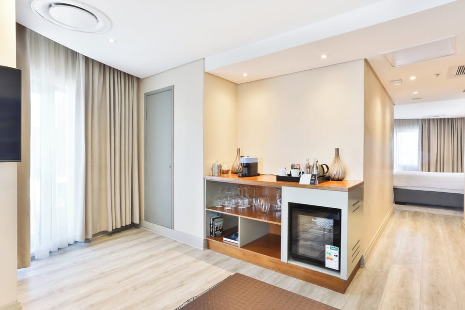 Premium bedding, in-room safe, desk, soundproofing