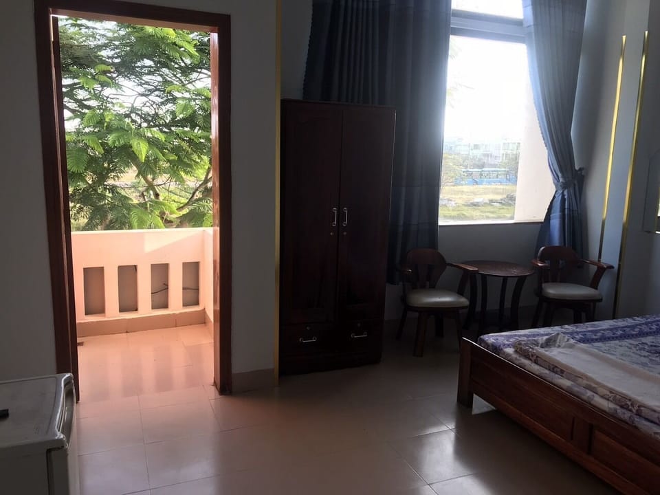 Double Room Single Use | Desk, WiFi (free), bed sheets