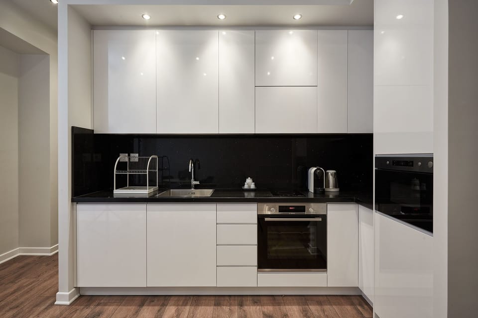 Apartment, 1 Bedroom | Private kitchen | Fridge, microwave, oven, stovetop