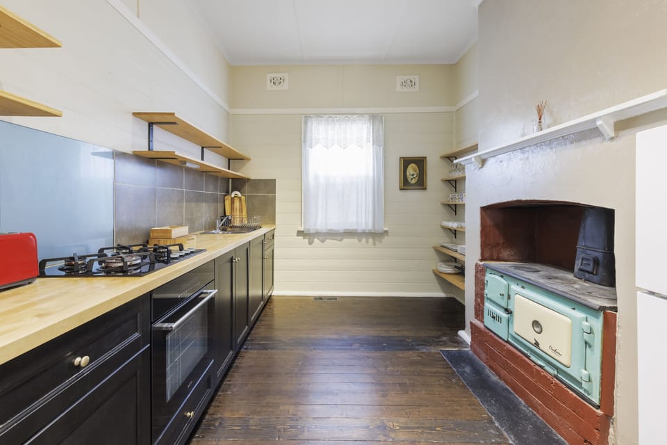 Merriwa Cottage | Private kitchen | Coffee/tea maker, fridge, electric kettle