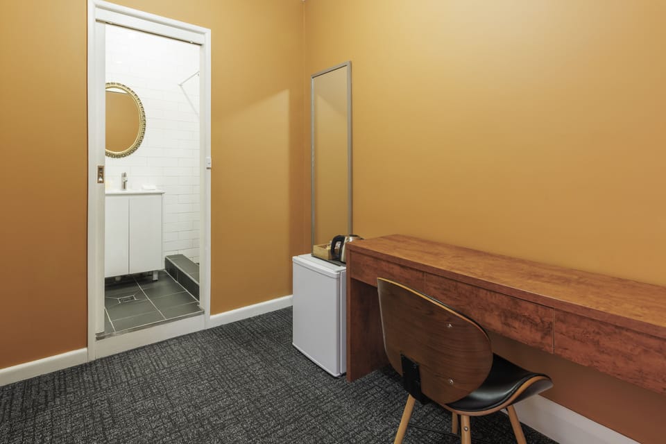 Twin Room, 2 Twin Beds | Iron/ironing board (on request), bed sheets