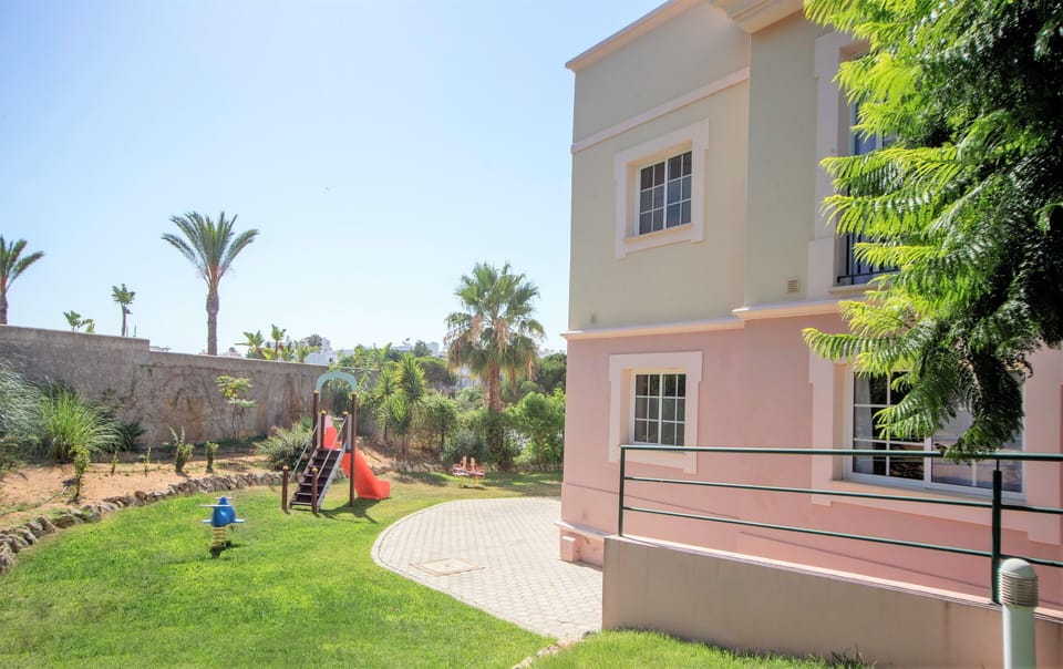 Aqua Mar Albufeira Hotel in Olhos de Água