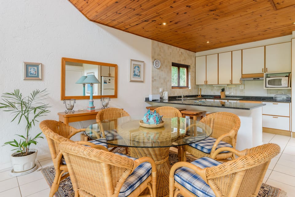 Superior Villa, 3 Bedrooms | Private kitchen | Full-size fridge, microwave, oven, stovetop