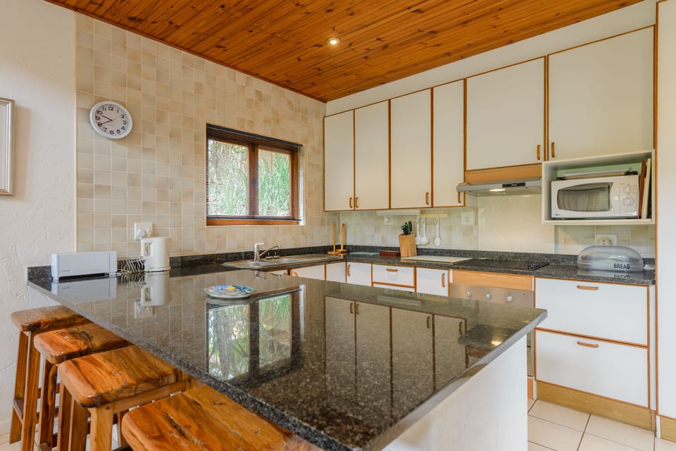Superior Villa, 3 Bedrooms | Private kitchen | Full-size fridge, microwave, oven, stovetop