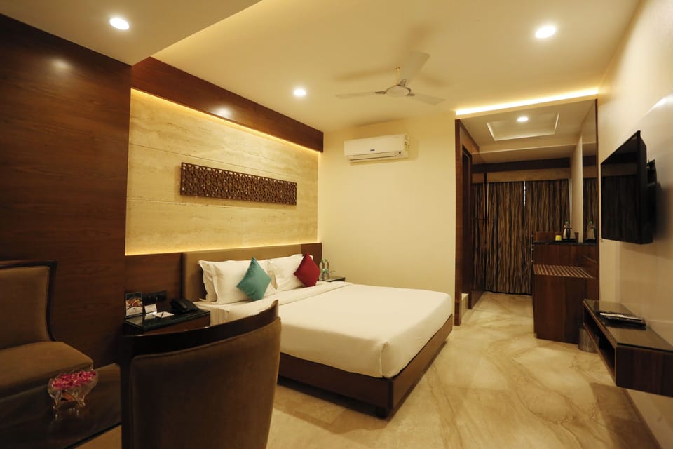 Desk, iron/ironing board (on request), rollaway beds (surcharge)