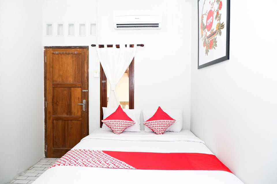 Standard Double Room, 1 Double Bed, Non Smoking | Desk, free WiFi, bed sheets