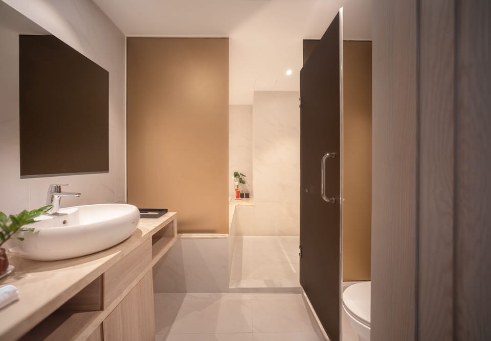 Shower, hair dryer, bathrobes, slippers