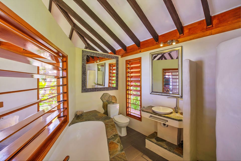 Beachfront Honeymooner | Egyptian cotton sheets, premium bedding, pillowtop beds, minibar