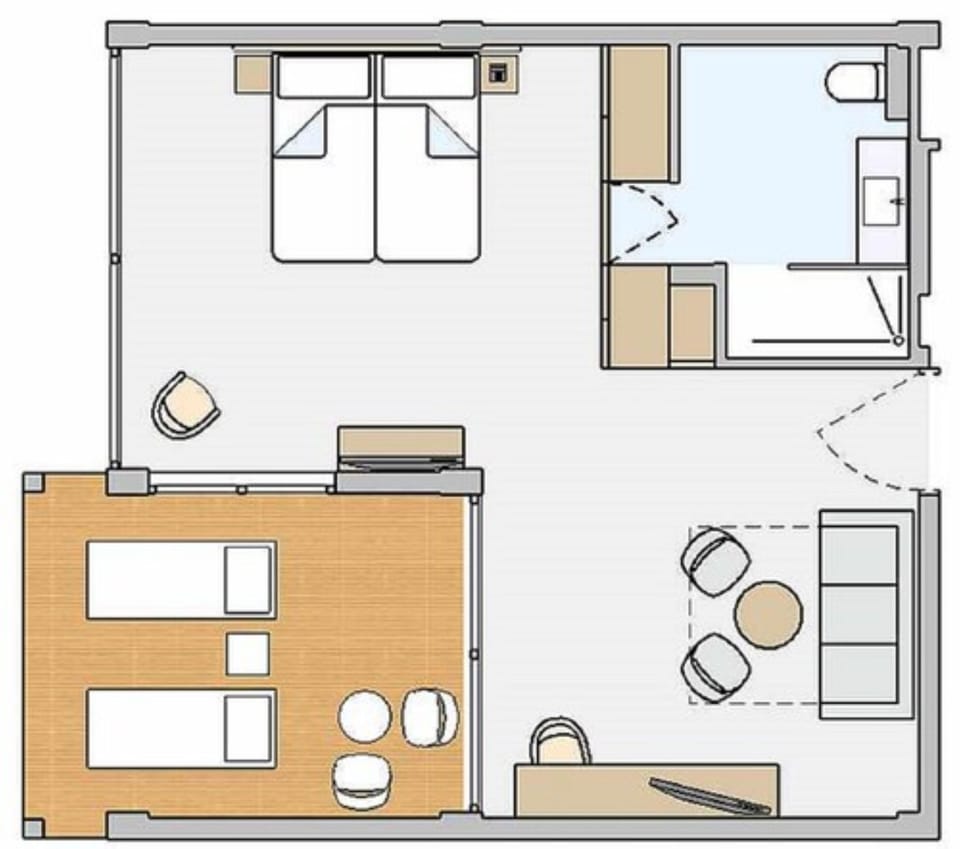 Junior Suite (Classic) | In-room safe, desk, free cribs/infant beds, free WiFi