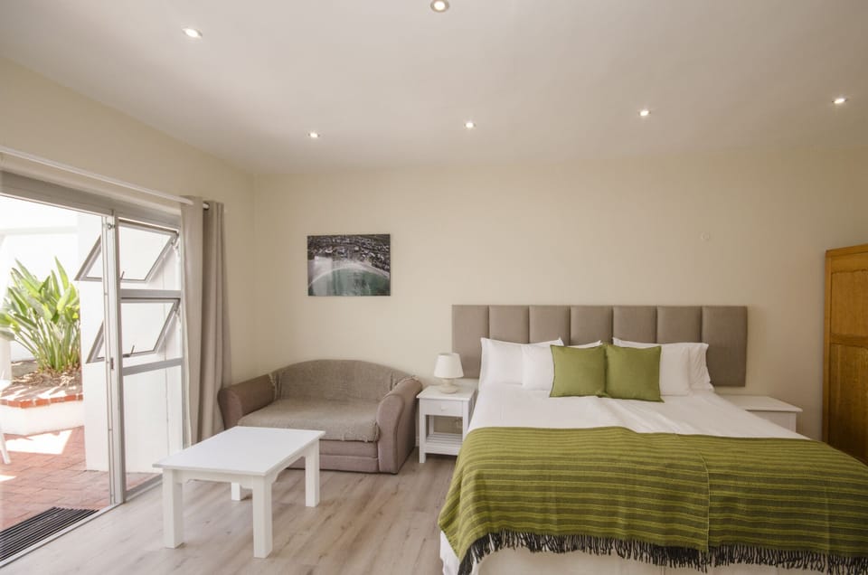Double or Twin Room | 1 bedroom, desk, laptop workspace, iron/ironing board