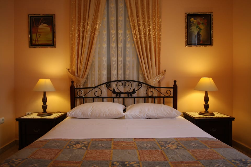Double Room | Egyptian cotton sheets, premium bedding, pillowtop beds, in-room safe