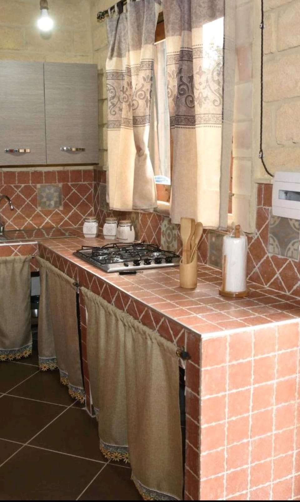 Comfort Studio, Accessible | Private kitchenette | Cookware/dishes/utensils
