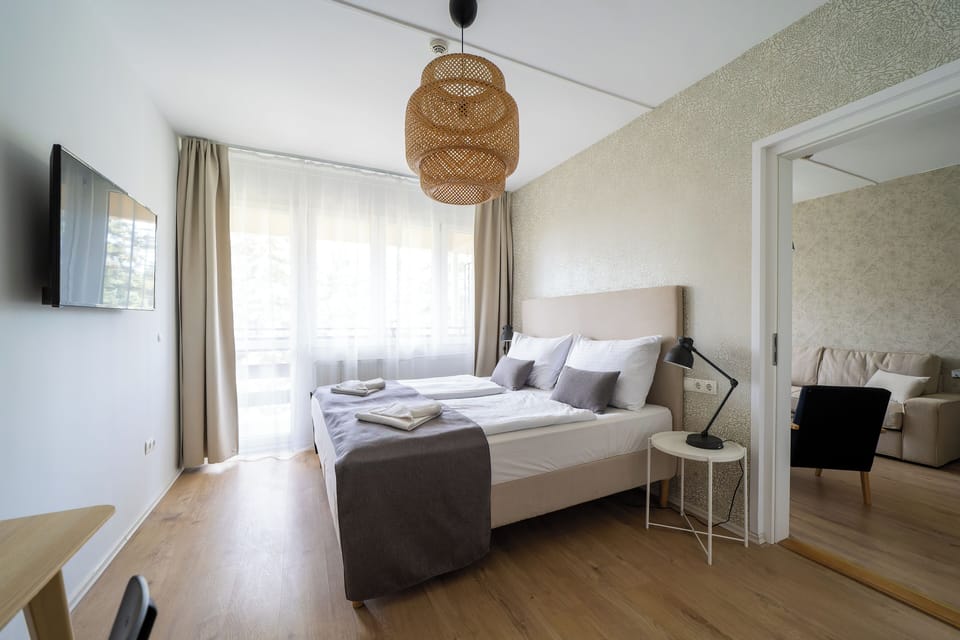 Superior Apartment | In-room safe, blackout drapes, bed sheets, wheelchair access