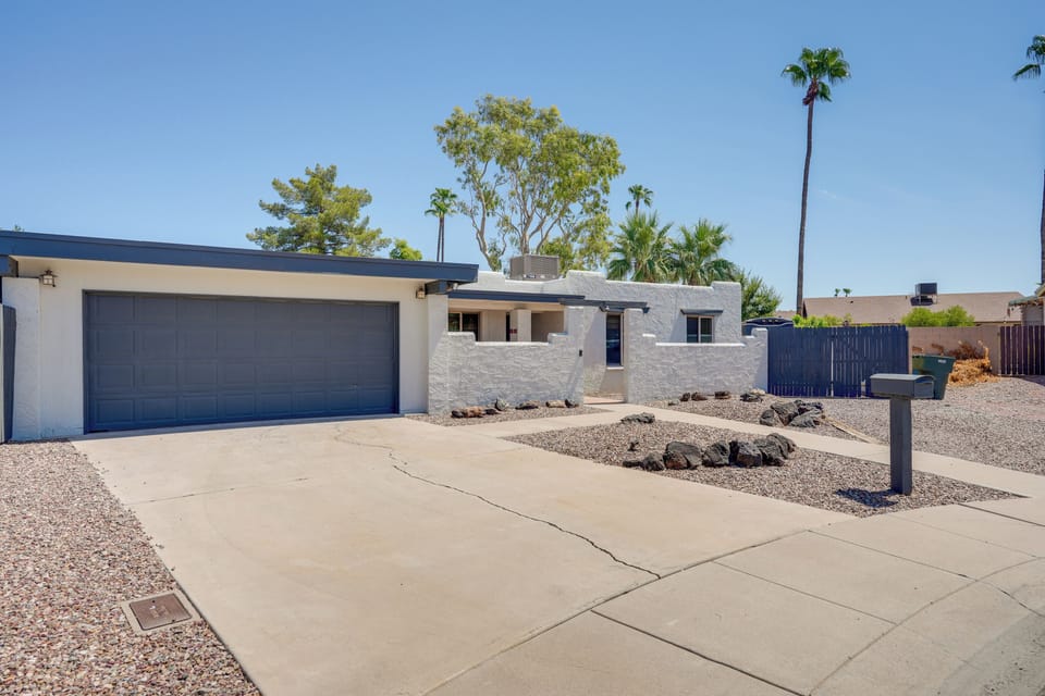 Exterior | Parking | Garage (2 Vehicles) | Driveway (2 Vehicles)