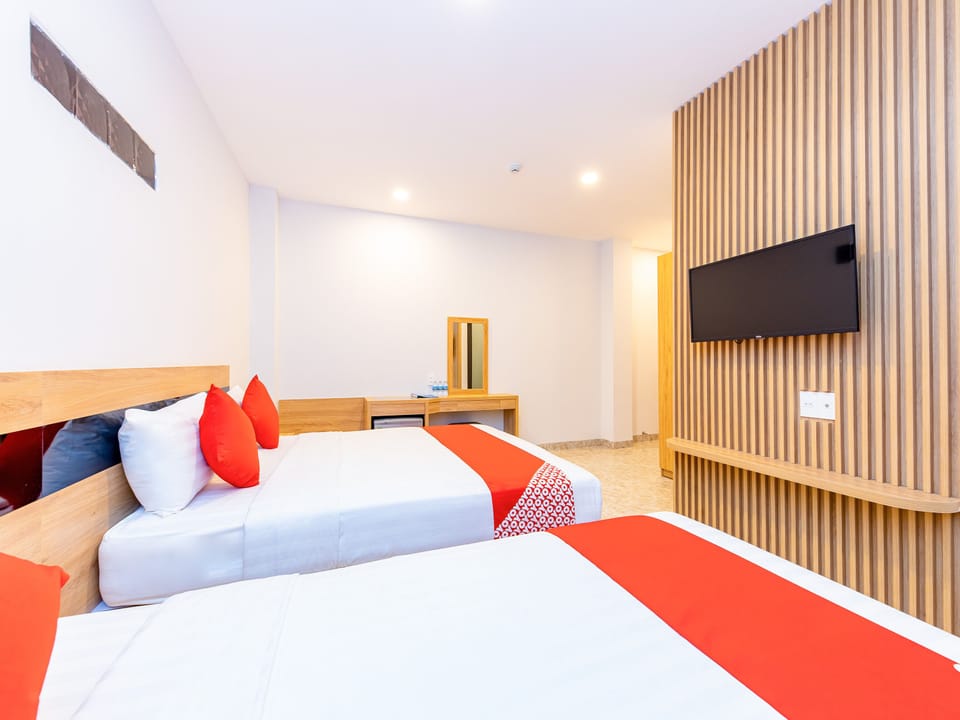 Superior Triple Room | Television